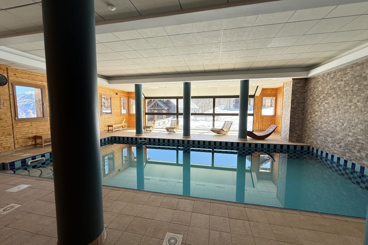  Appartement Risoul • T2 4 pers • Piscine et sauna • proche pistes