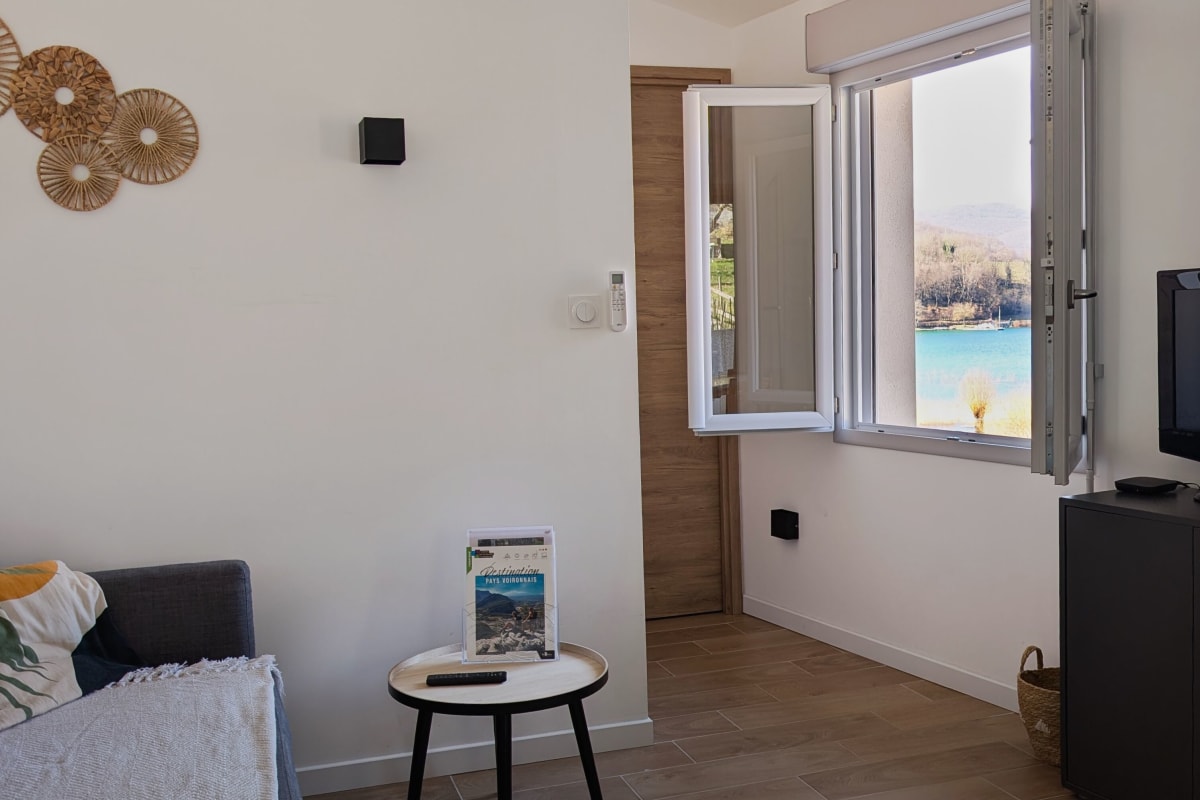  immobilier  Le Lac Bleu, plage privée lac de Paladru