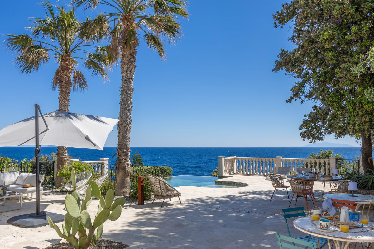 immobilier  Vill'A Fiurentina – Erbalunga, piscine à débordement vue mer