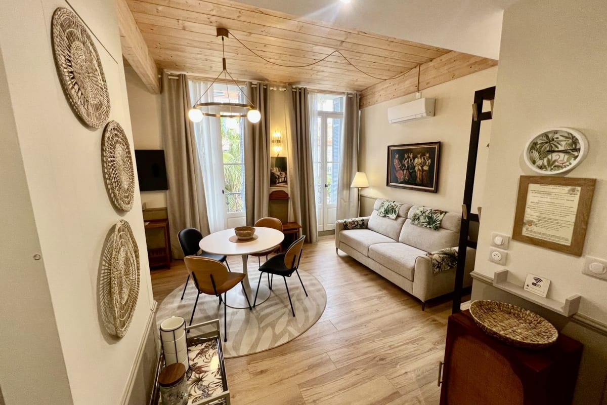  Appartement "L'élégance méditerranéenne" au Coeur de Hyères 