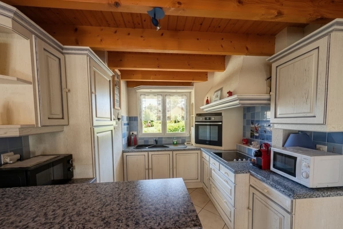 Immobilier Havre de paix avec Jardin et Véranda - 5 min plage  