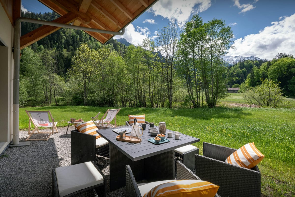  immobilier  Chalet 4-étoiles pour 8 grand jardin proche de Saint-Gervais - OVO Network