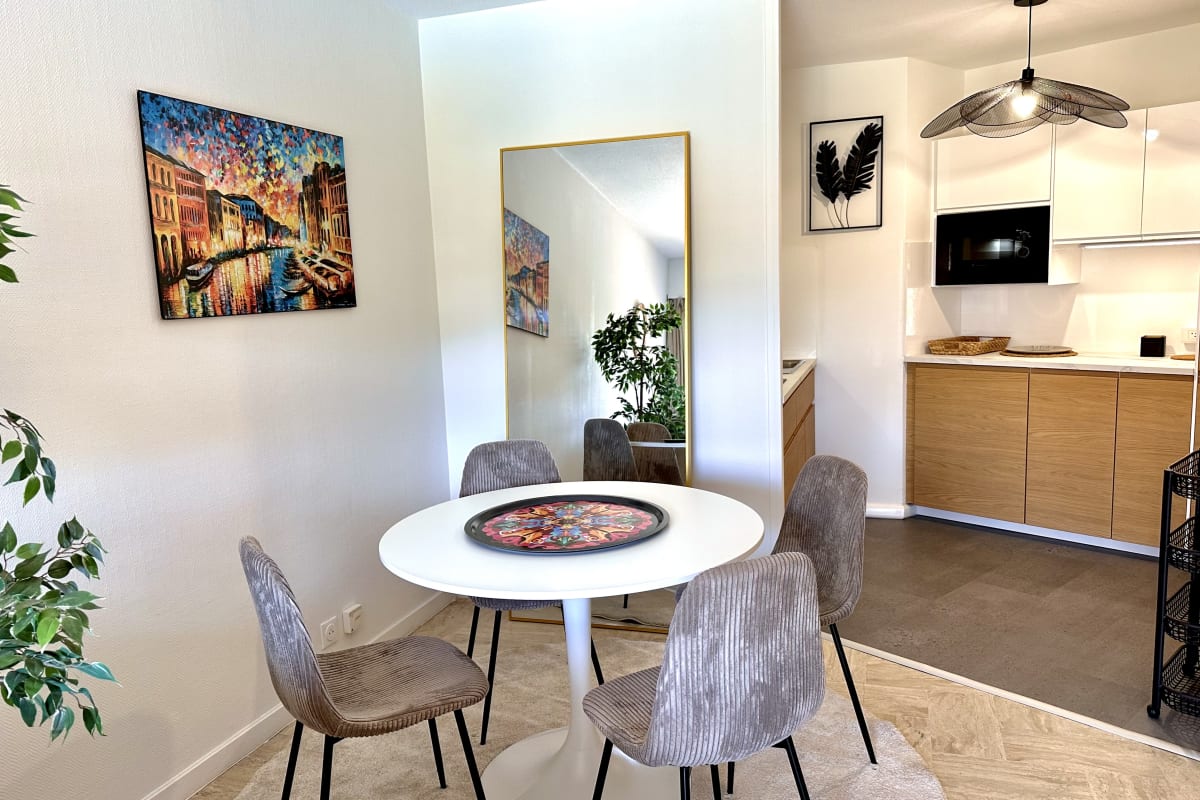  immobilier  Appartement avec terrasse et piscine à Mandelieu