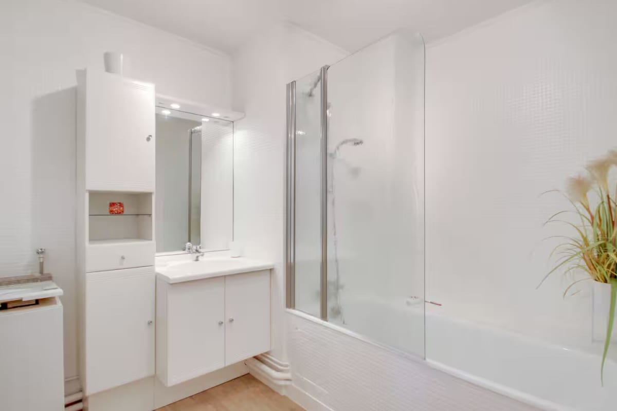 Immobilier Appartement Lumineux, Balcon & Vue Mer  