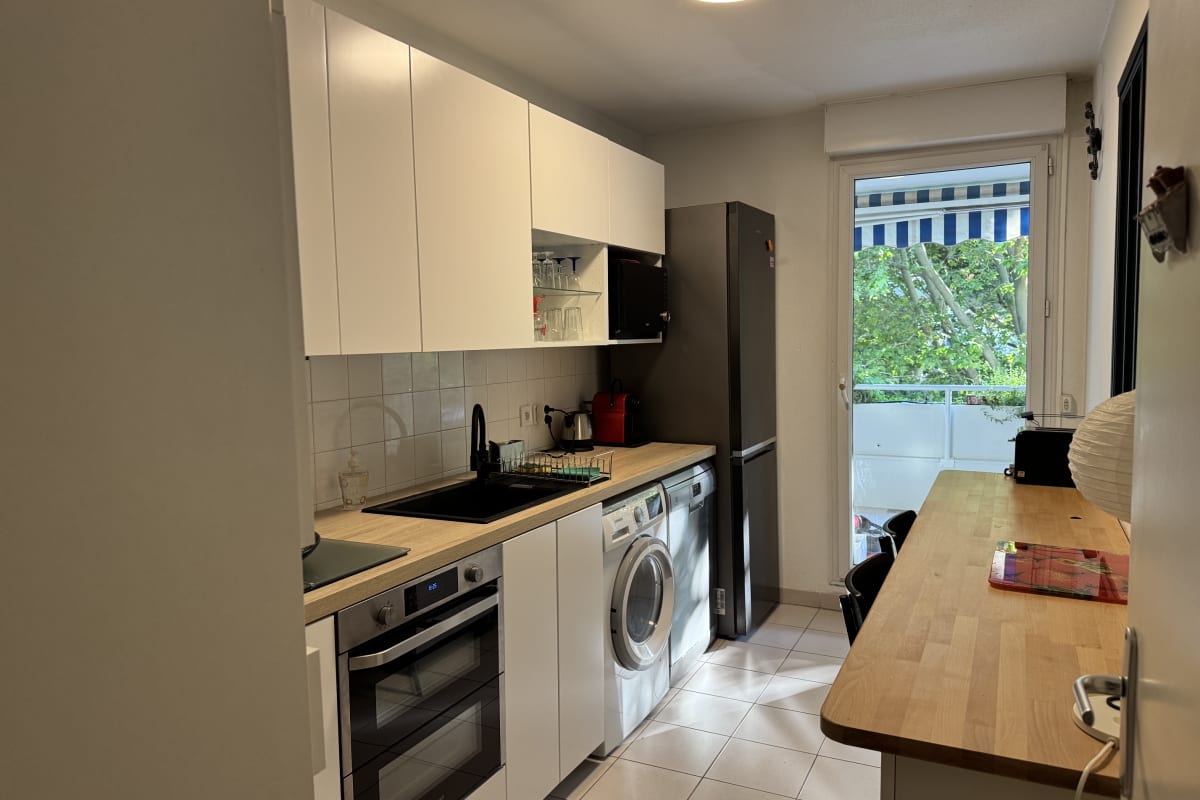 Appartement   Spacieux T3 de 73 m² avec terrasse et garage privé