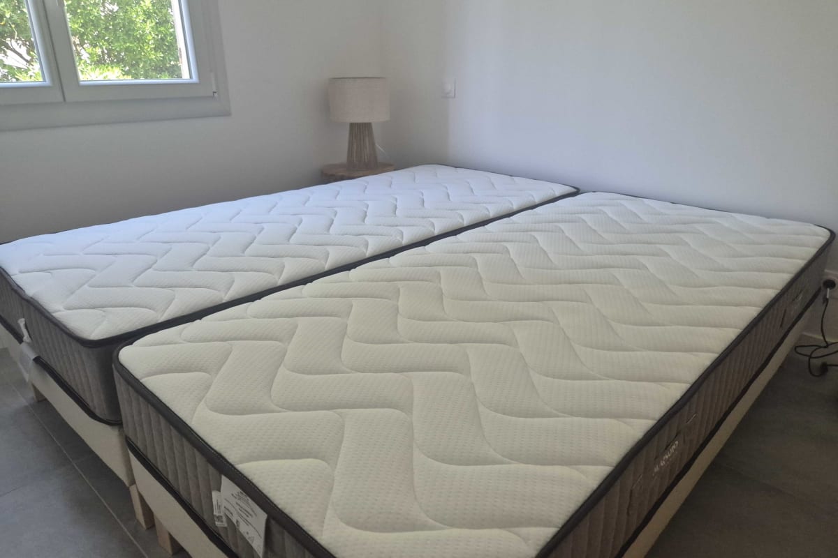 Immobilier Appartement familial avec terrasse près de la mer  