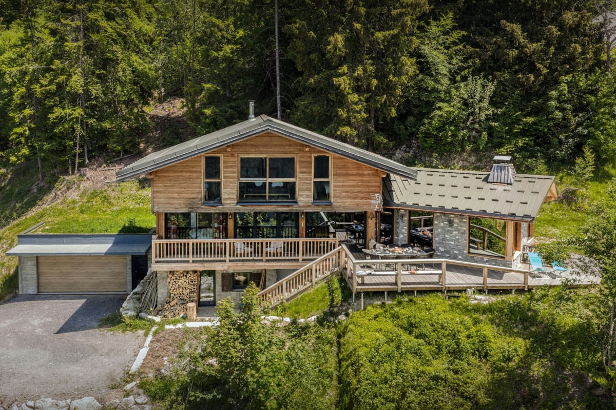  immobilier  Chalet pour 8 au Val d’Arly avec terrasse et sauna - OVO Network