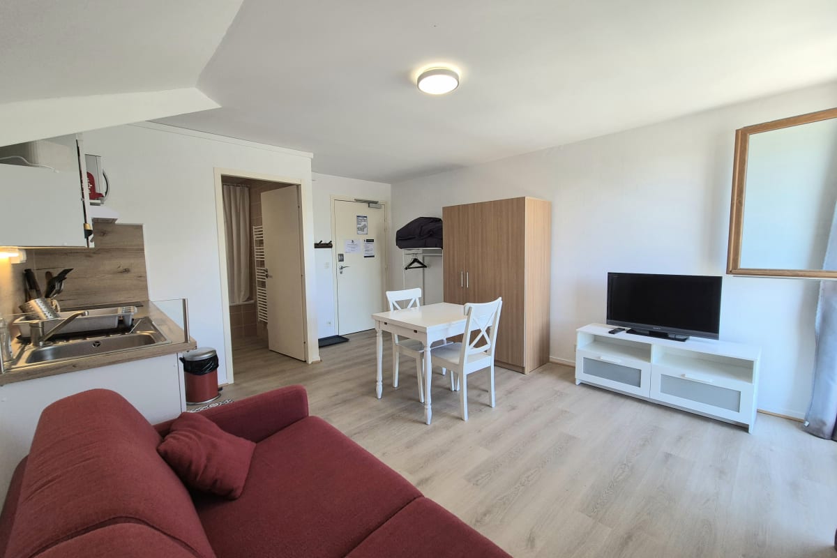  immobilier  Studio 2 pers. avec accès piscine et sauna 