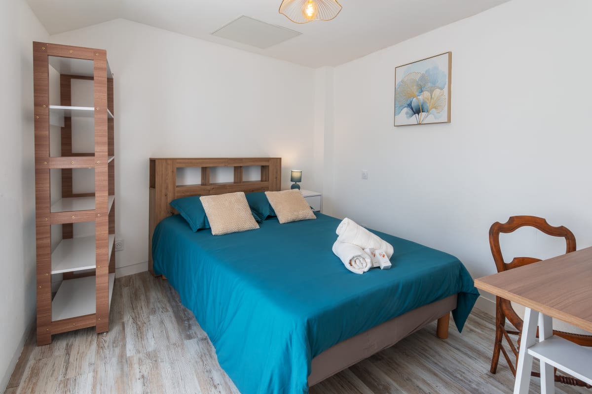  Maison Brise Lavalloise - Wifi - Centre Ville