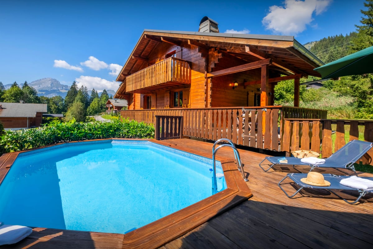 Vacances avec piscine d’été aux Portes du Soleil - OVO Network