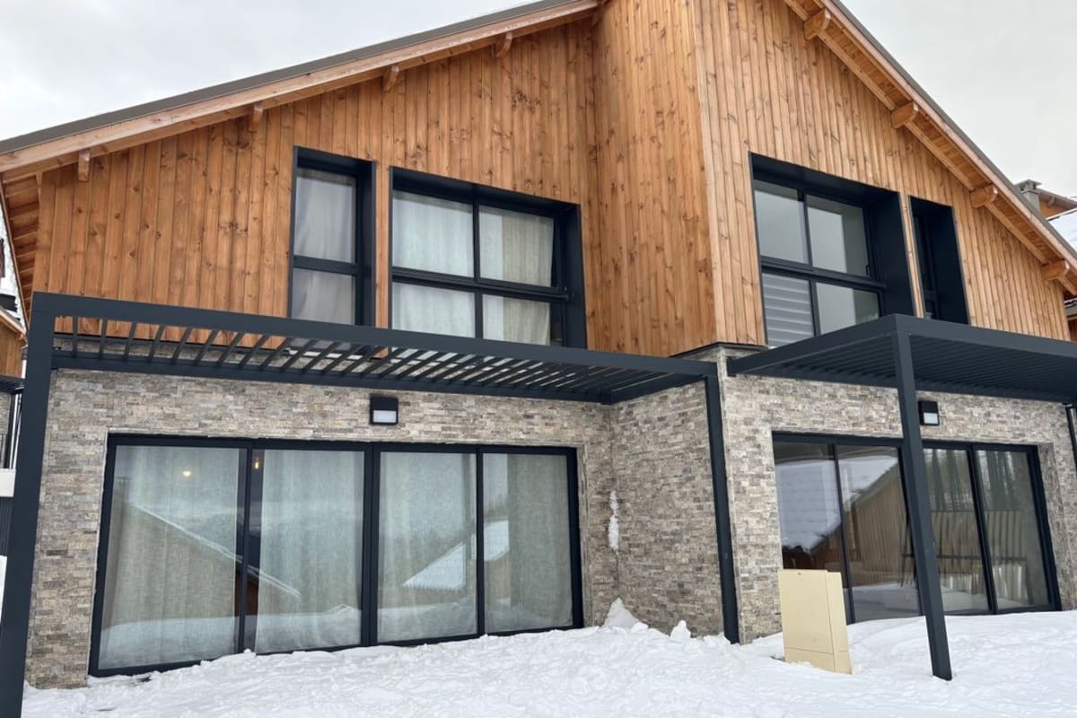  Chalet Chalet Altéa - 7 à 8 pers - Neuf & Cosy - 300 m des Pistes