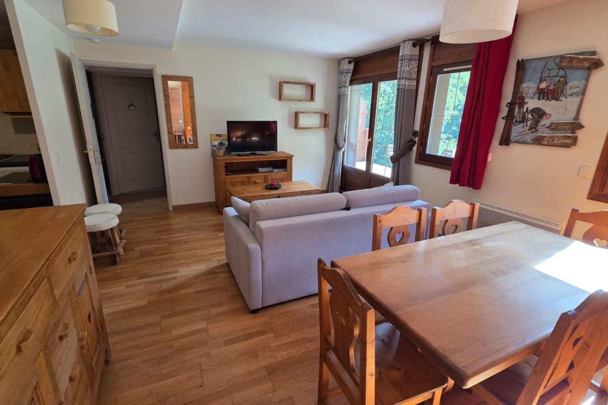  immobilier  Appartement ski-in/ski-out, terrasse et piscine