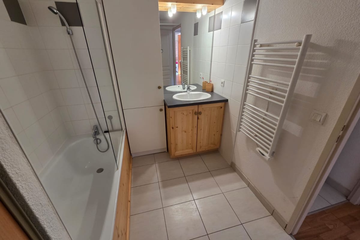  Appartement ski-in/ski-out, terrasse et piscine 