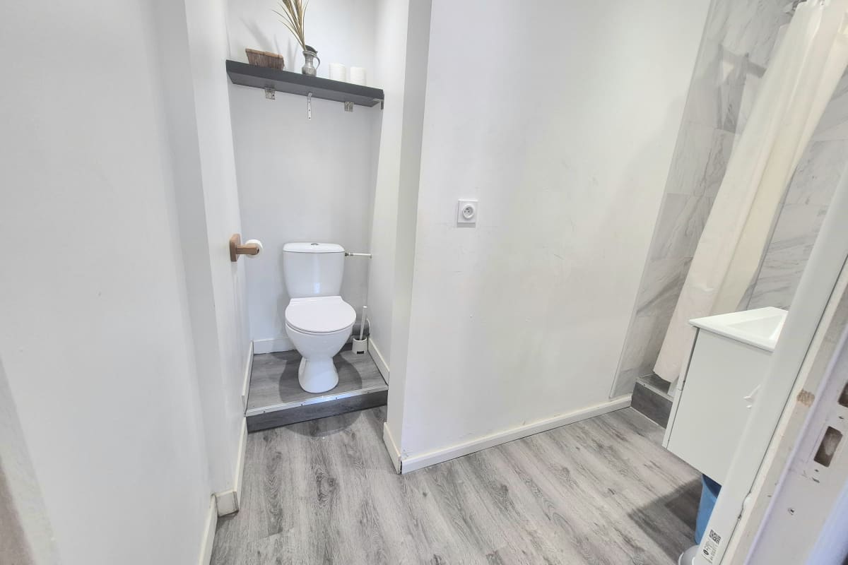Appartement   Studio avec terrasse et barbecue, proche mer