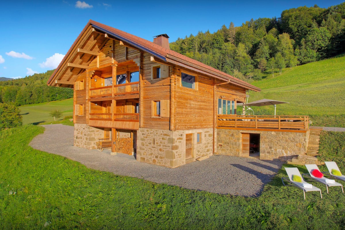  Chalet Luxueux chalet familial avec spa et sauna, proche des pistes - OVO Network