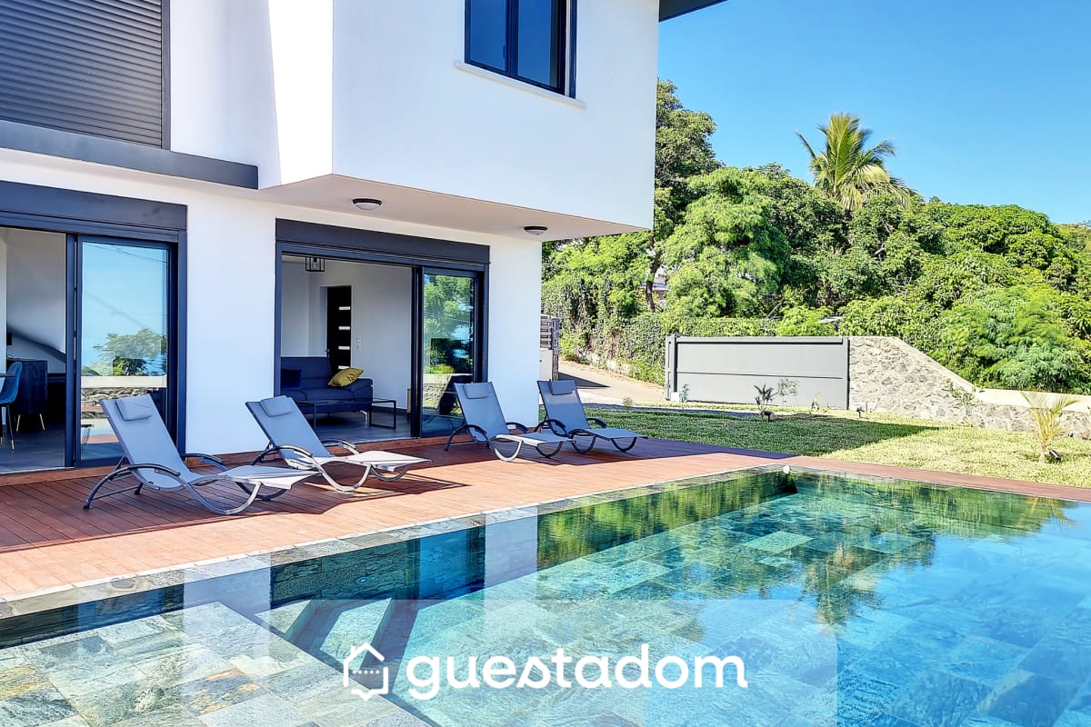 La Villa One - Piscine - Vue mer