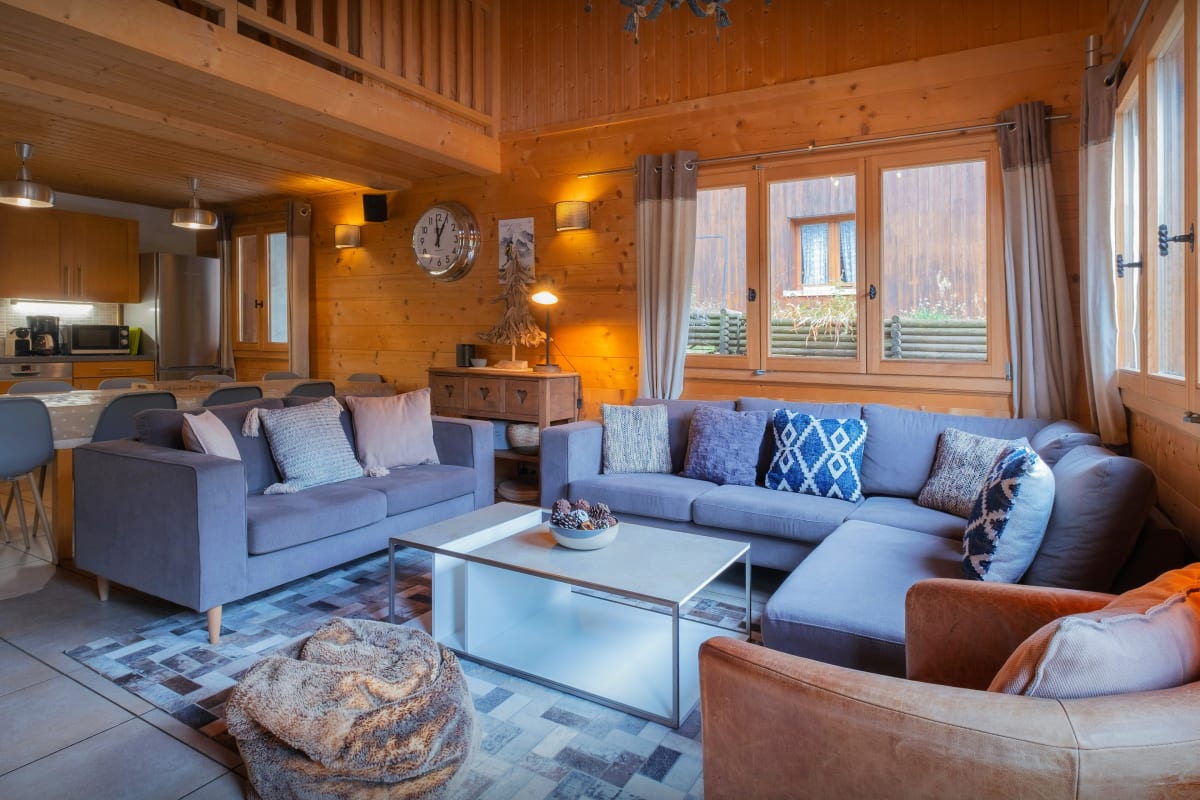 Chalet pour 10 au cœur de Morzine avec vue sur la vallée - OVO Network