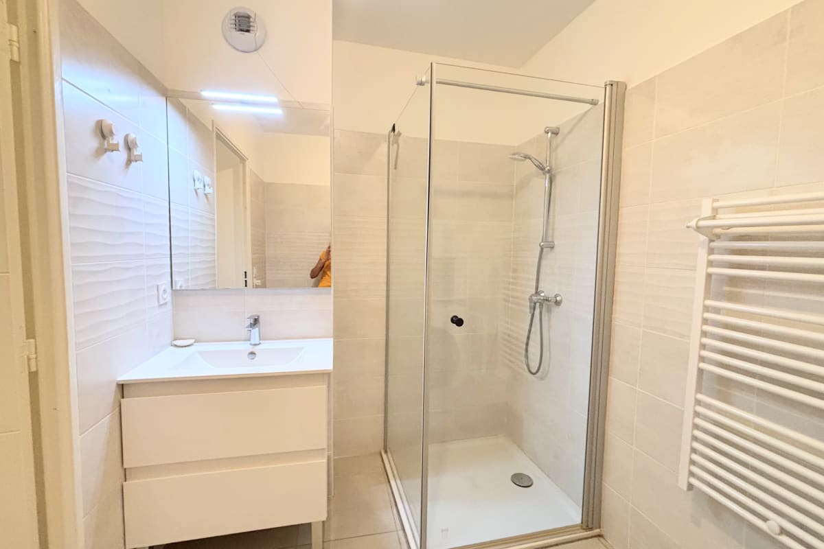 Appartement   Studio pratique avec wifi proche centre Nice