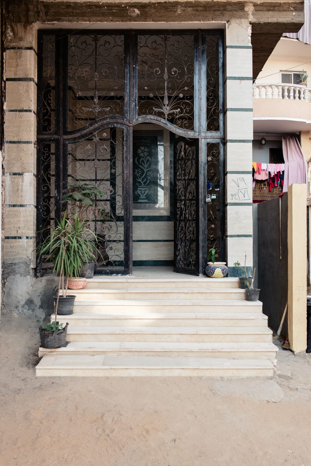 Jacuzzi Studio By The Historic Pyramids (Apt.2) — Studio in Building number 3, Mohammadi ghounaim St, from Amira Fadia St , ( el sout wel dou') Nazlit al Semaan, Giza, Egypt — photo 18
