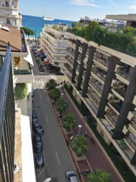 Croisette street just 80 meters of the apartment