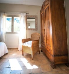Bedroom with closet 