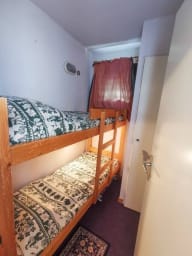Chambre avec lits superposés