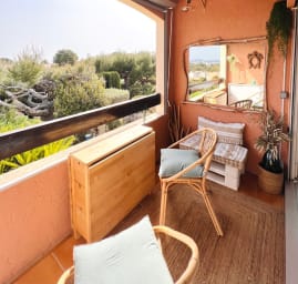 Le balcon est exposé au sud 