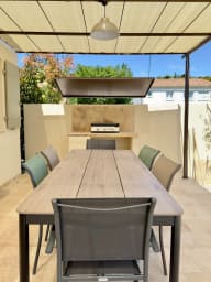 outside dining table 