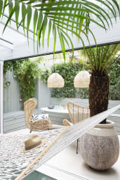 location-luxe-maison-asmira-paris-ternes-terrasse-hamac