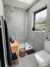 En-suite - Eco-friendly Faith in Nature range of toiletries provided.