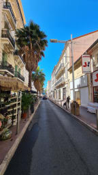 La rue jean de Riouffe