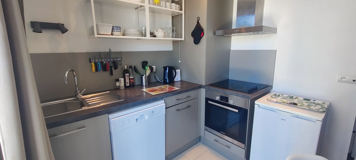 Appartement   Joli Cocon 45 M² Avec Balcon Proche La Plage