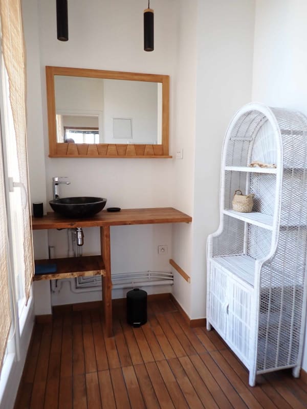 Appartement   Beau T2 - vues mer et cathédrale de la Major