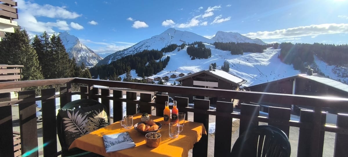 Slow Chalet Tilleuls vue montagne, proche pistes & randos Manigod 5 pers