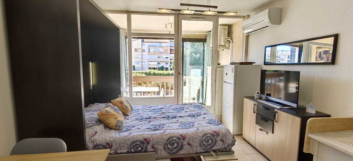  Lumineux Studio avec Balcon, Piscine & Parking 