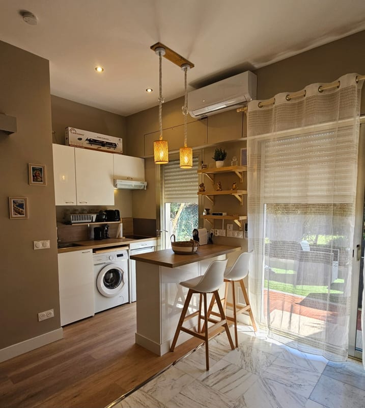  Appartement Studio Lumineux avec Terrasse à Cannes