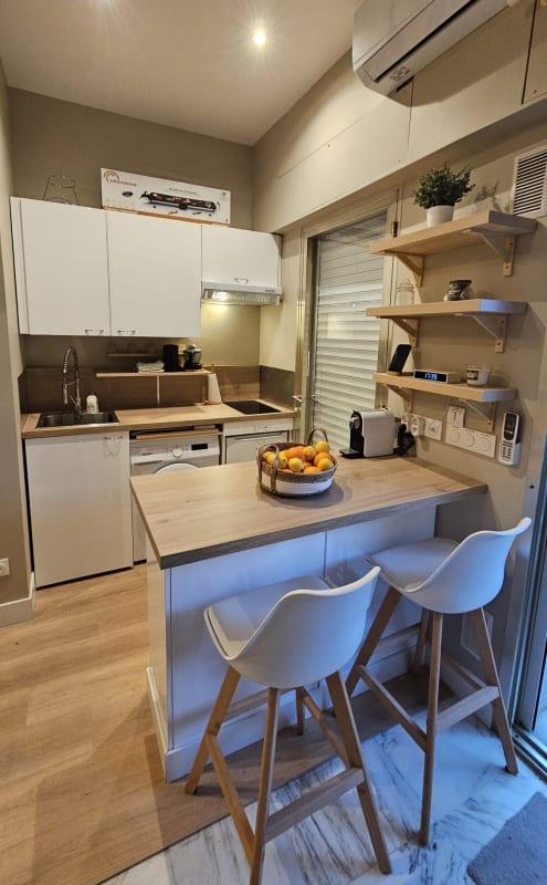 Appartement   Studio Lumineux avec Terrasse à Cannes