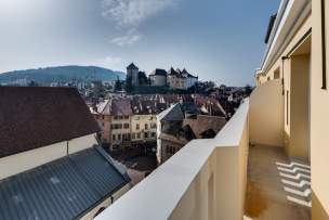 Le Panoramique - Appartement de 75m2 avec balcon au cœur d'Annecy