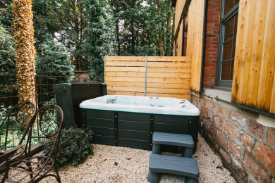 Jacuzzi et terrasse privatifs