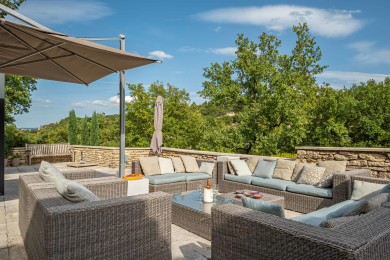 Absolute relaxation for this house to rent in the heart of the Luberon