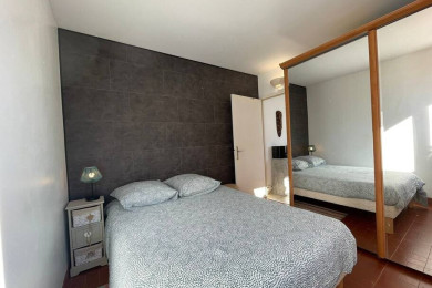Chambre parentale avec grands rangements 