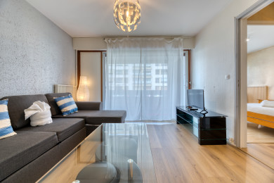 Salon avec table à manger