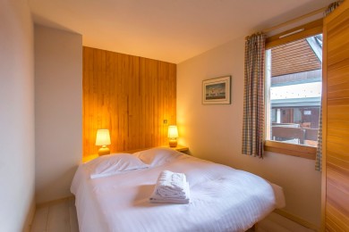 Warm bedroom for 2 guets