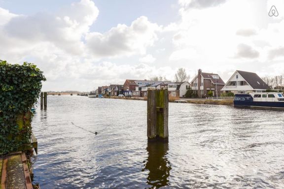 Spacious Family Home Halfweg