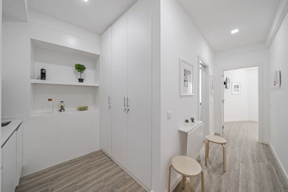 Drapes, Design Apartments 1B