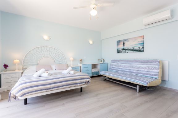Mariners (2) - Bright and stylish apartment