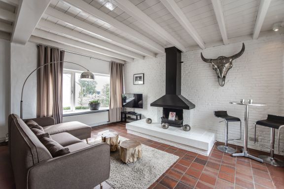 Zandvoort North Spacious 2 bedroom apartment with private, free parking