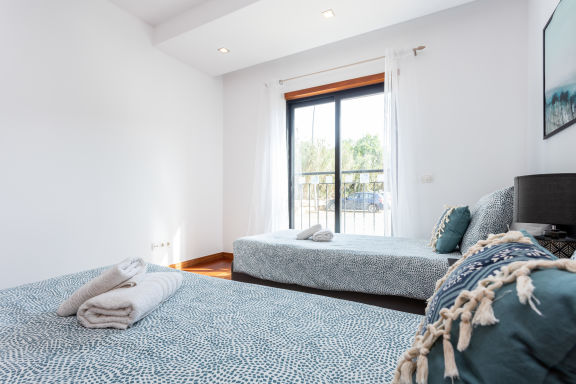 Baia da Luz - ground floor apartment