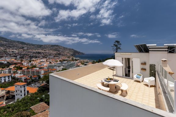 Jasmineiro I, sea and mountain views