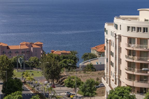 Apartamento com piscina e ginásio, Piornais Residence I